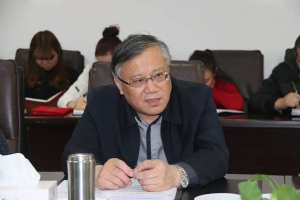 增強使命感和責(zé)任感，積極作為，為實現(xiàn)“十三五”良好開局而努力奮斗