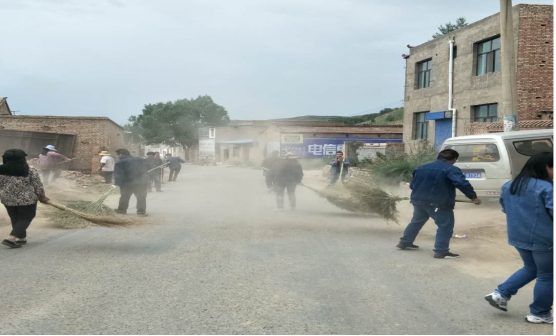 以“慶七一”為載體，物產(chǎn)工投公司黨委將“黨的建設重點強化年”活動向基層延伸